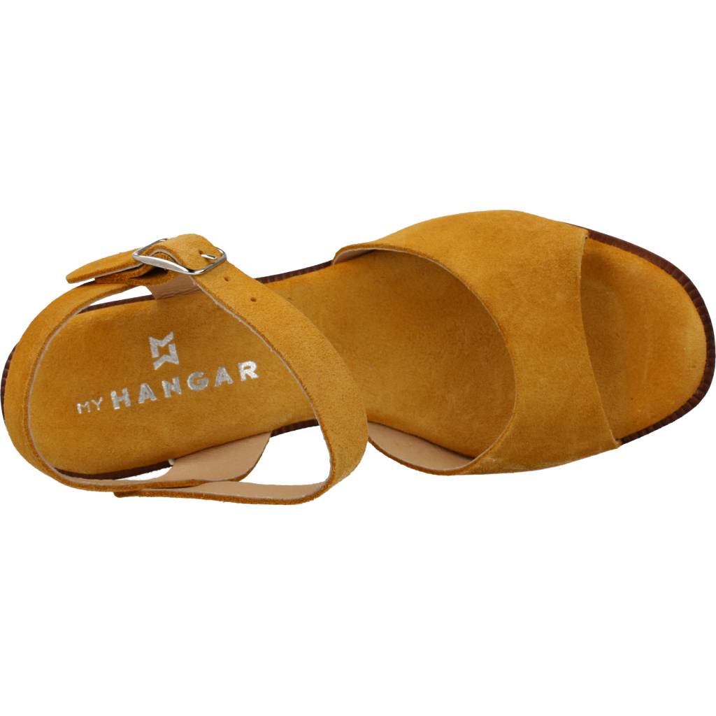 HANGAR H  en color MARRON CLARO  (7)