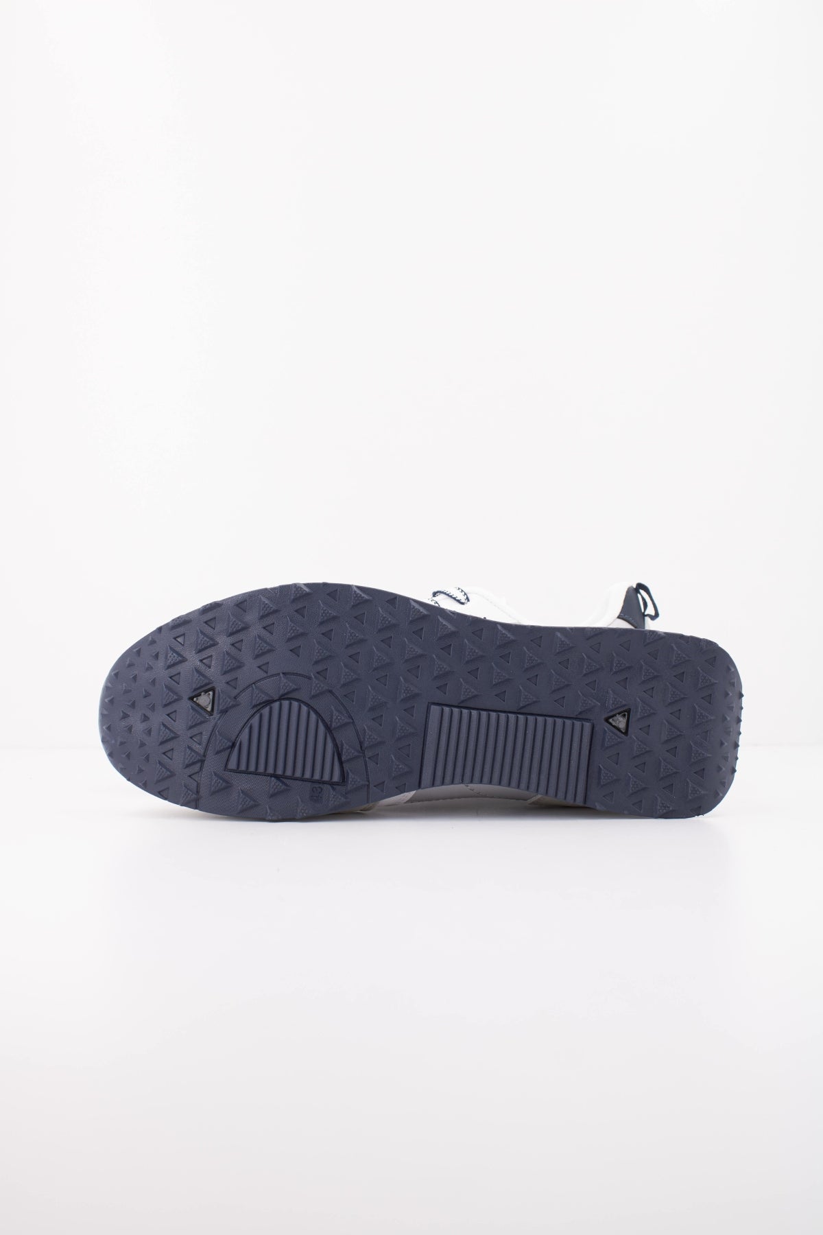 BULLBOXER RETRO RUNNER MU en color GRIS (5)