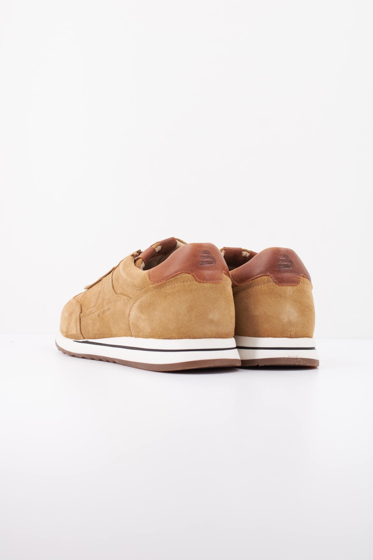 BULLBOXER LEATHER RUNNER NU en color MARRON CLARO (4)