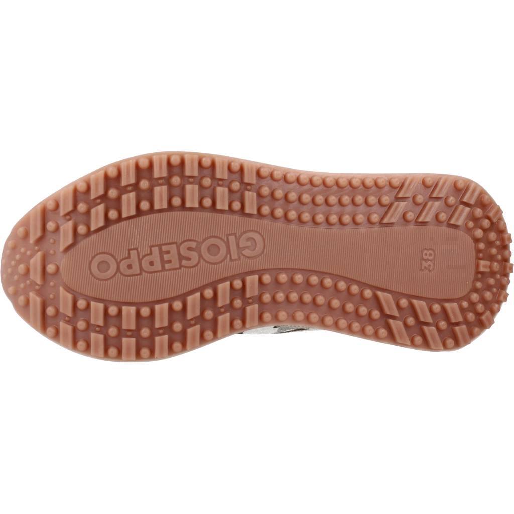 GIOSEPPO WELSCHEID en color BEIS (6)