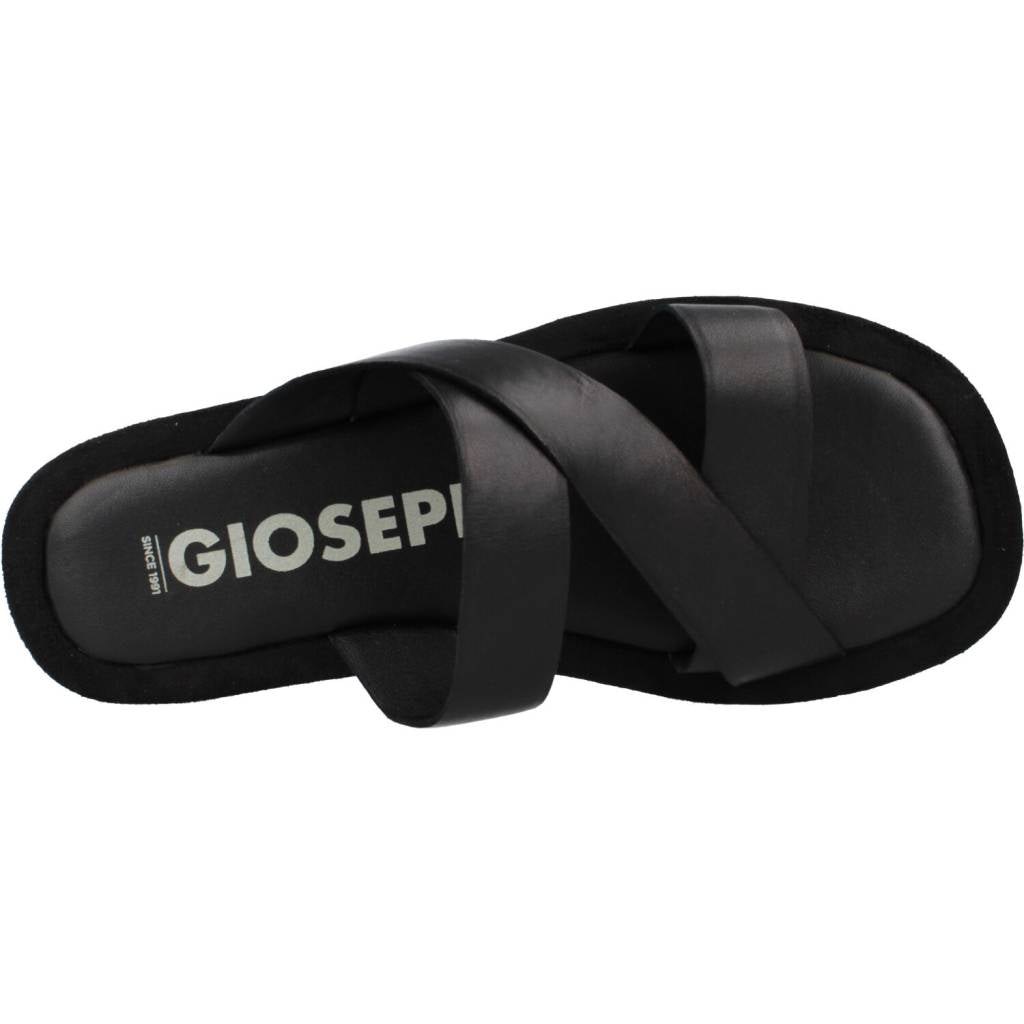 GIOSEPPO ISSOU en color NEGRO (7)