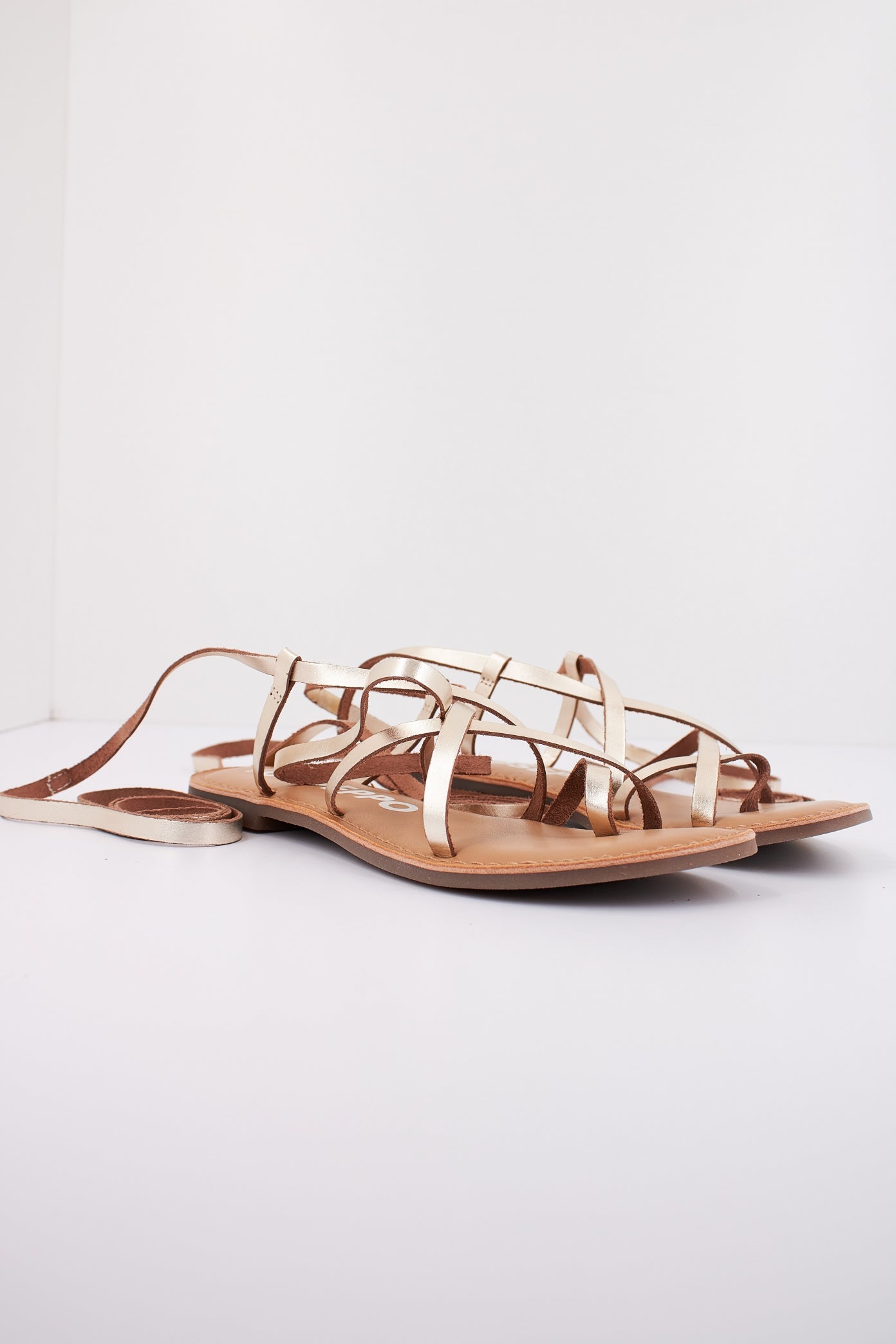 GIOSEPPO LUSSAT en color ORO (2)