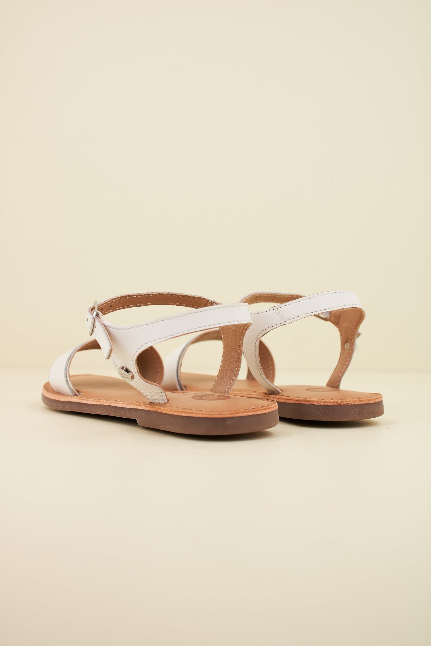 GIOSEPPO ISHEM en color BLANCO (3)