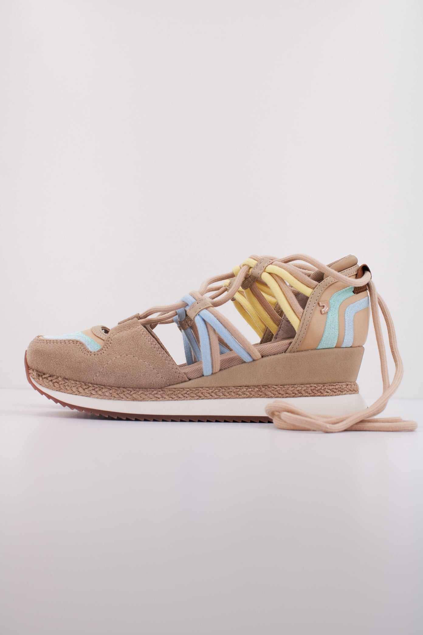 GIOSEPPO BRIDPORT en color BEIS (1)