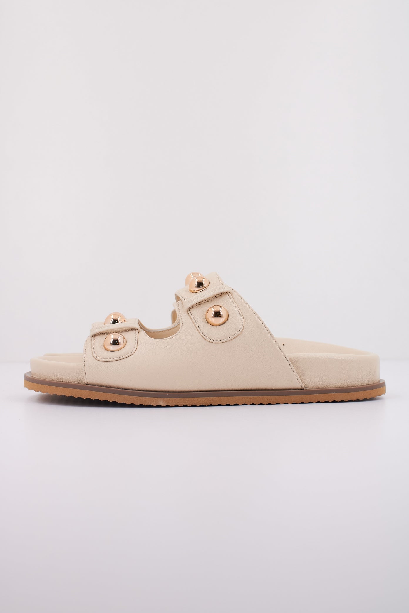 GIOSEPPO WRENTHAM en color BEIS (1)