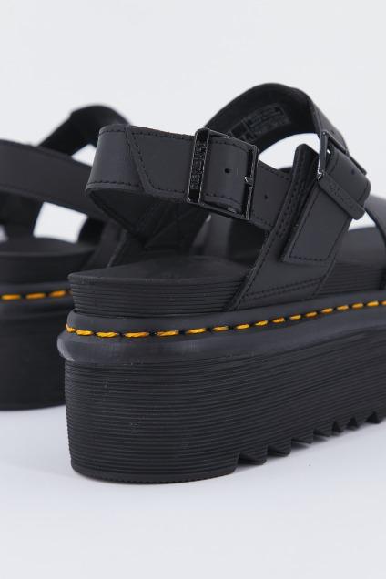 DR. MARTENS VOSS QUAD HYDRO en color NEGRO (3)