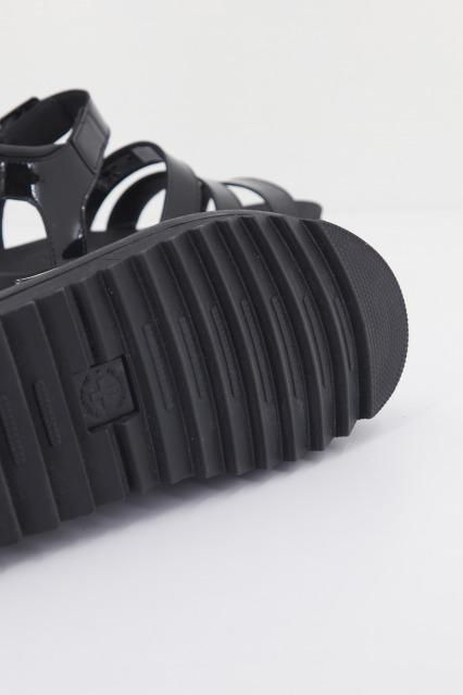 DR. MARTENS BLAIRE BLACK PATE en color NEGRO (4)