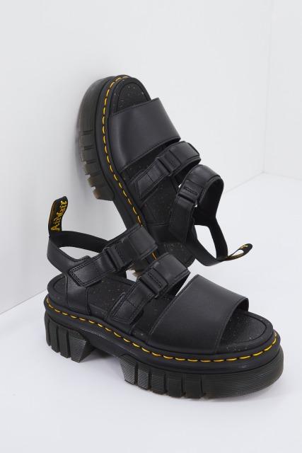 DR. MARTENS RICKI -STRAP en color NEGRO (1)