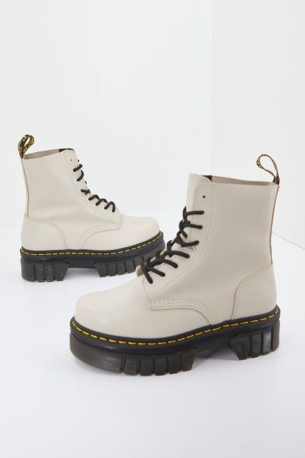 DR. MARTENS AUDRICK -EYE BOOT LUX en color BEIS (4)
