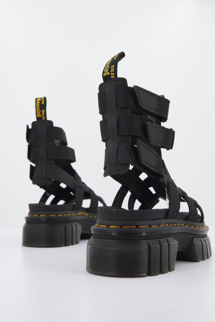 DR. MARTENS RICKI GLADIATOR TOUGH en color NEGRO (4)