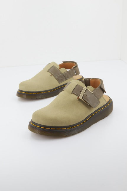 DR. MARTENS JORGE II PALE SUEDE CARRARRA en color VERDE (2)