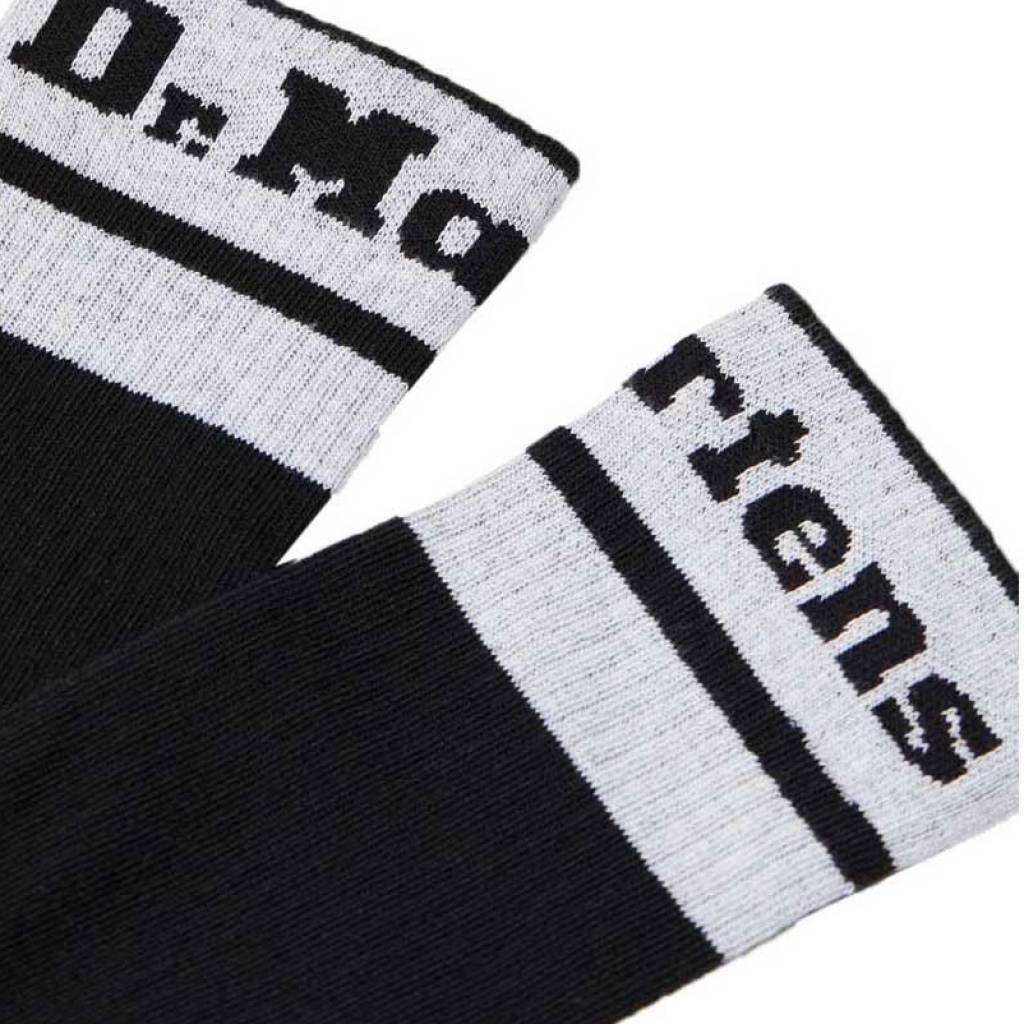 DR. MARTENS ATHLETIC LOGO SOCK en color NEGRO (1)