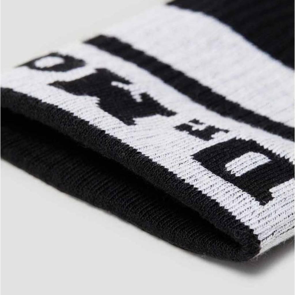 DR. MARTENS ATHLETIC LOGO SOCK en color NEGRO (3)