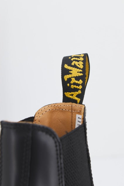 DR. MARTENS DM en color NEGRO (4)
