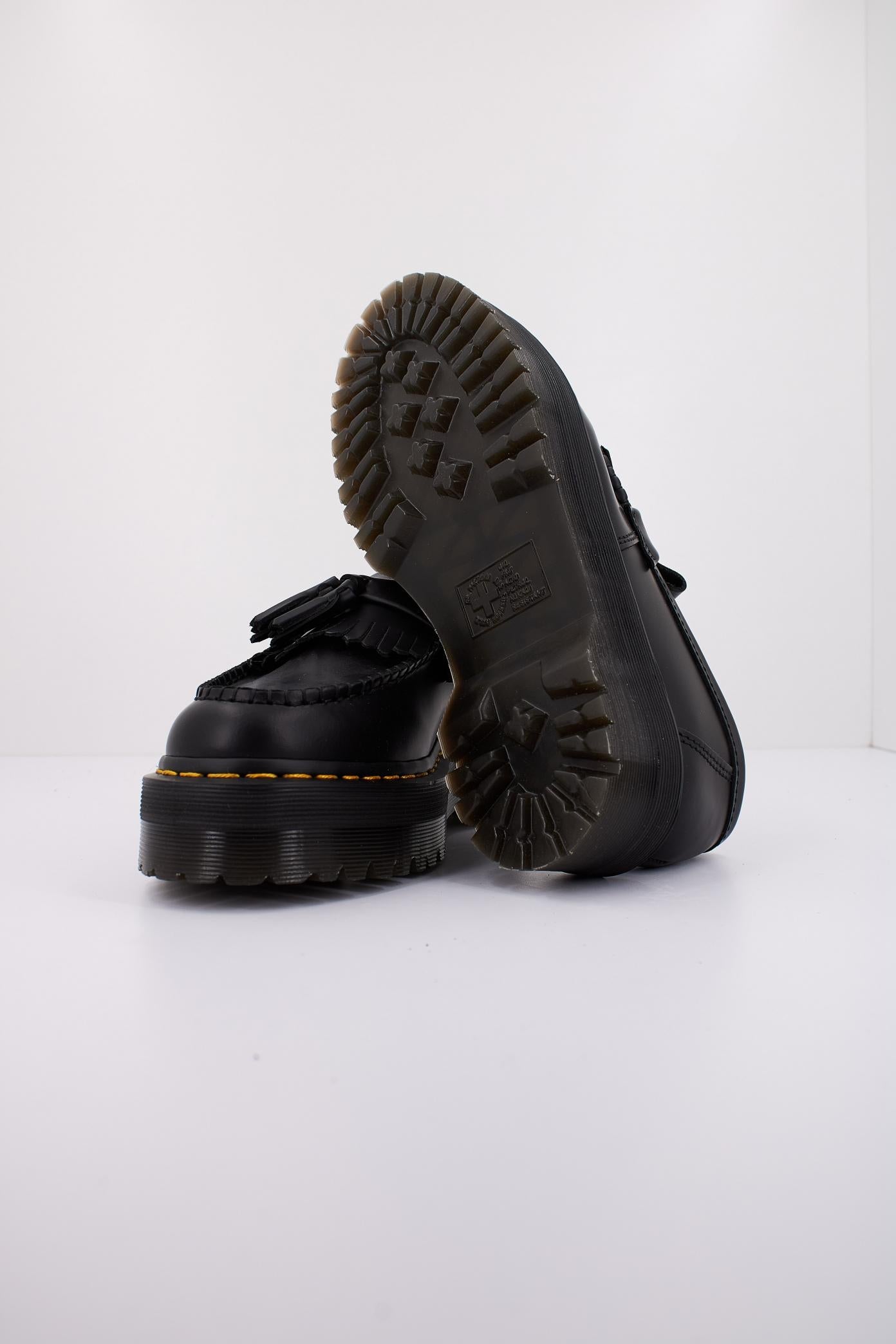 DR. MARTENS ADRIAN QUAD en color NEGRO (5)