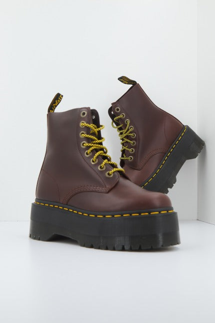 DR. MARTENS PASCAL MAX en color MARRON (1)
