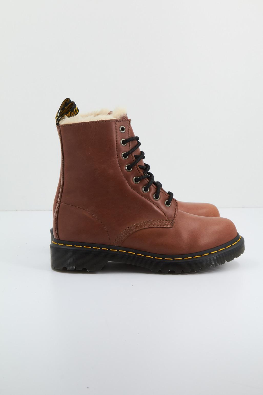 DR. MARTENS SERENA en color MARRON (3)