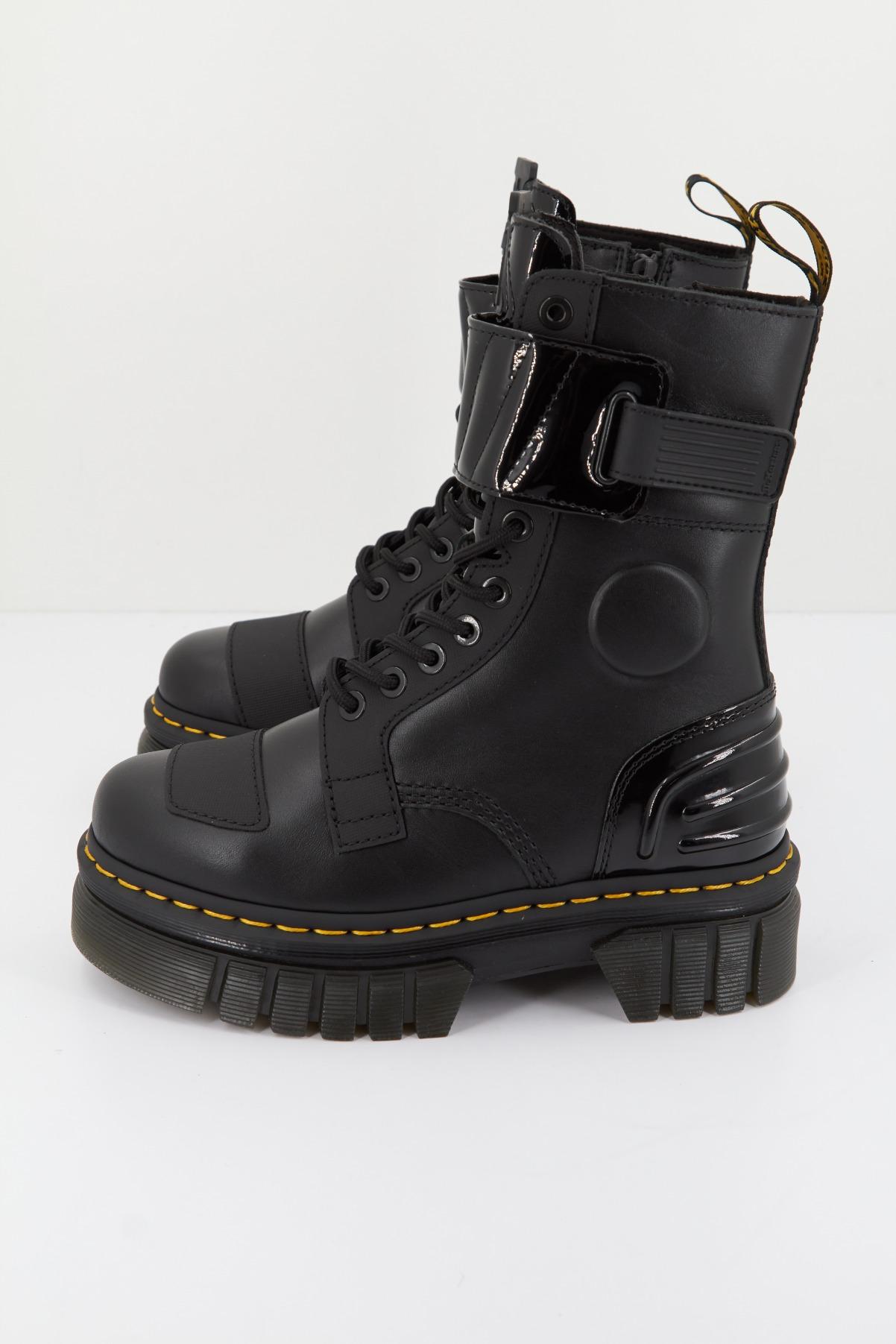 DR. MARTENS AUDRICK I BOOT en color NEGRO (1)