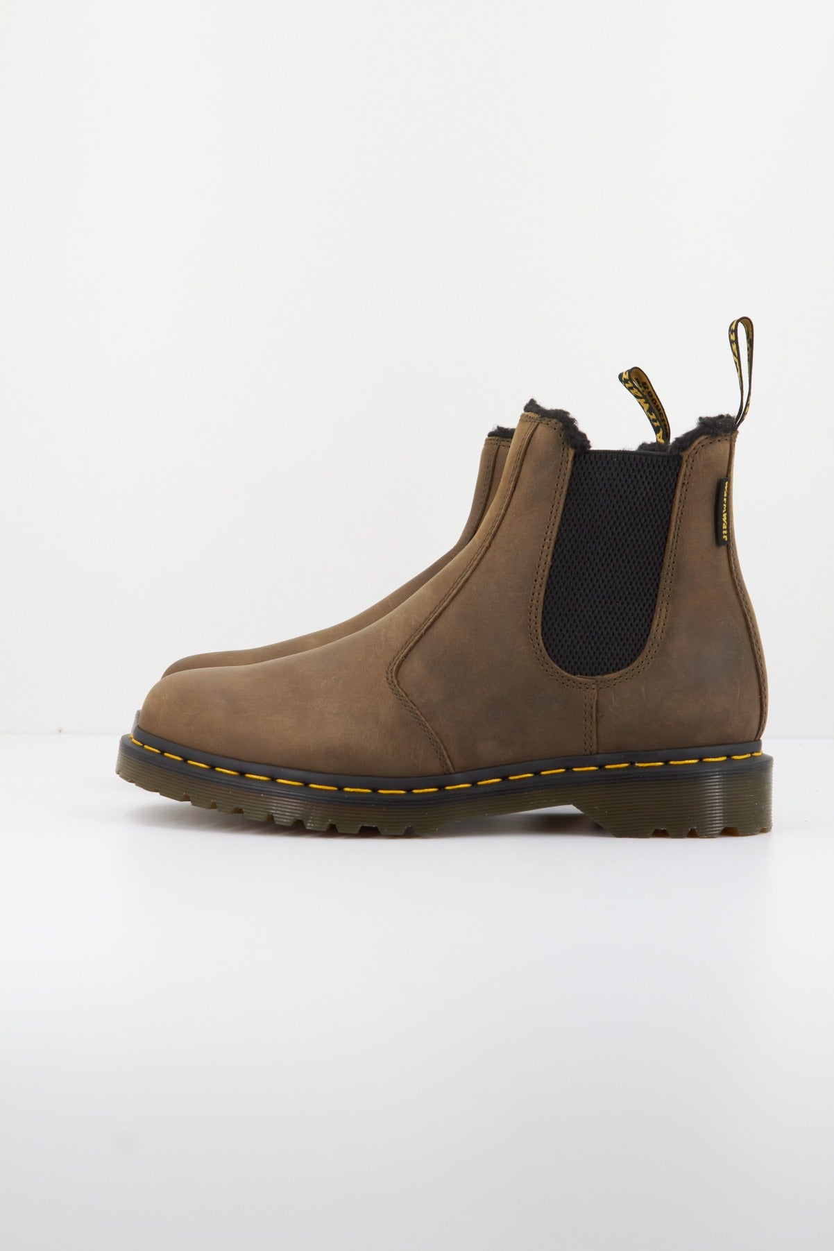 DR. MARTENS DMS OLIVE en color VERDE (1)