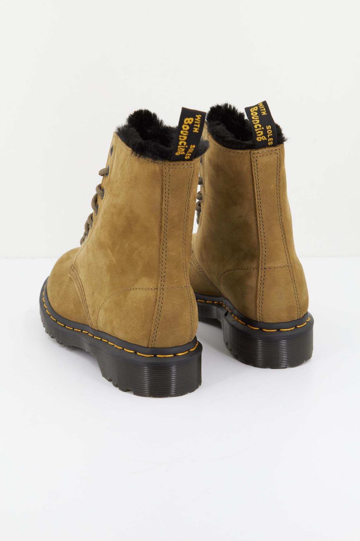 DR. MARTENS SERENA en color VERDE (4)