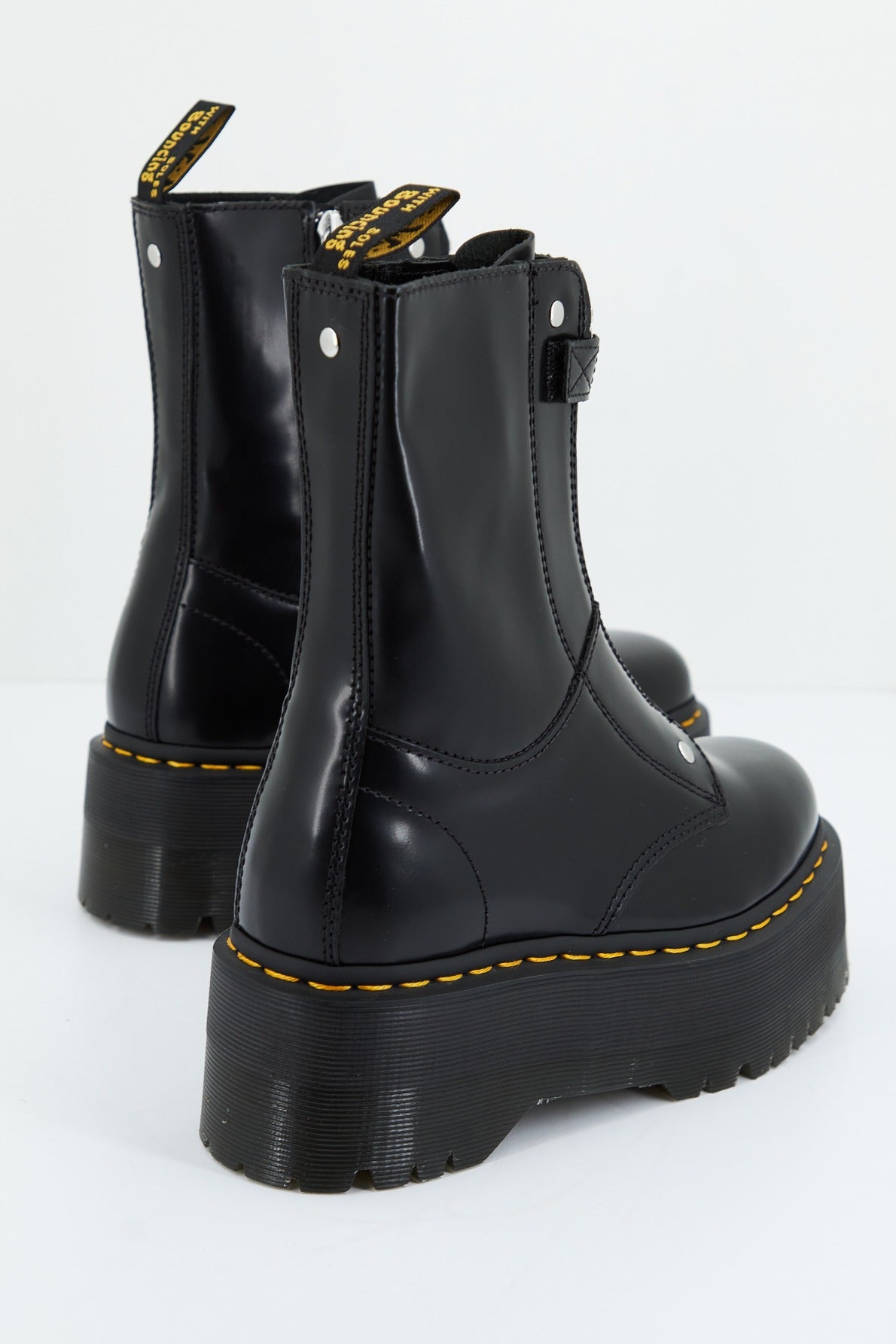 DR. MARTENS JETTA HI MAX en color NEGRO (3)