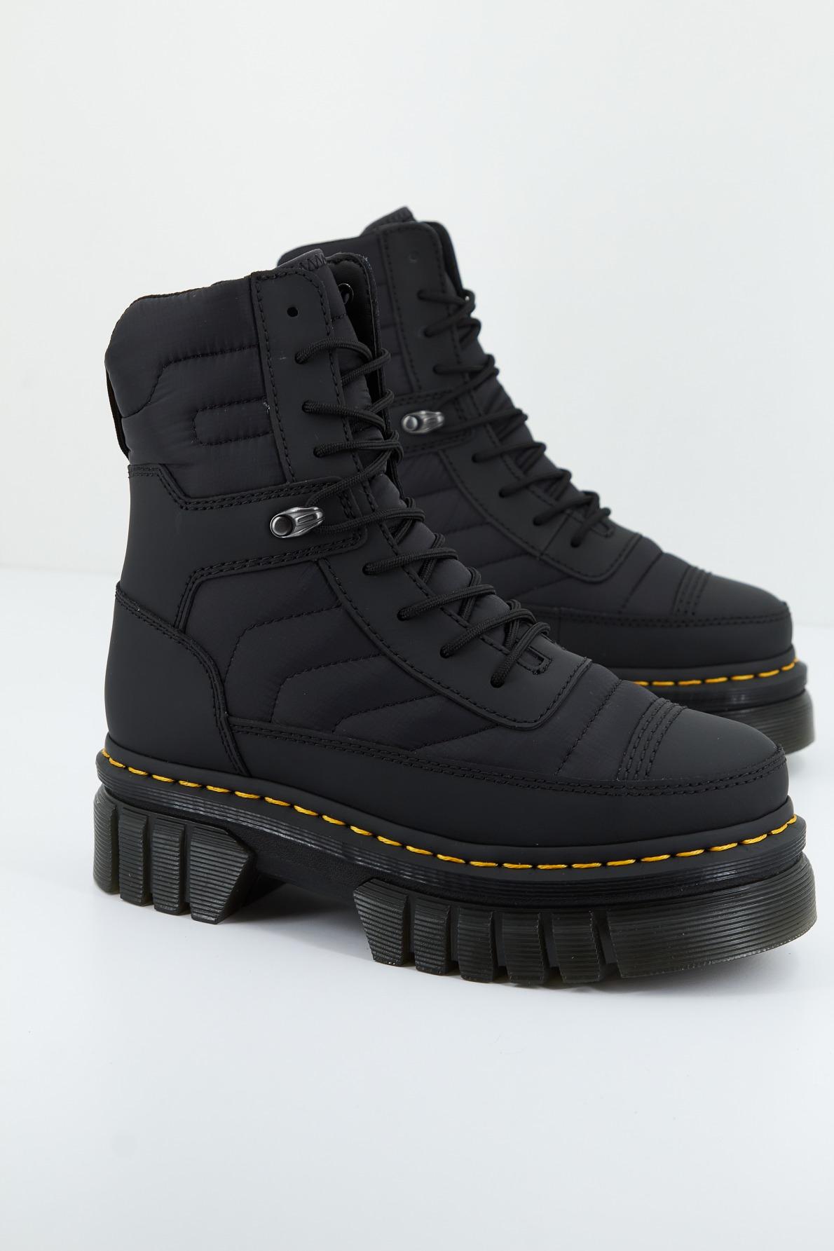 DR. MARTENS AUDRICK I BOOT en color NEGRO (1)