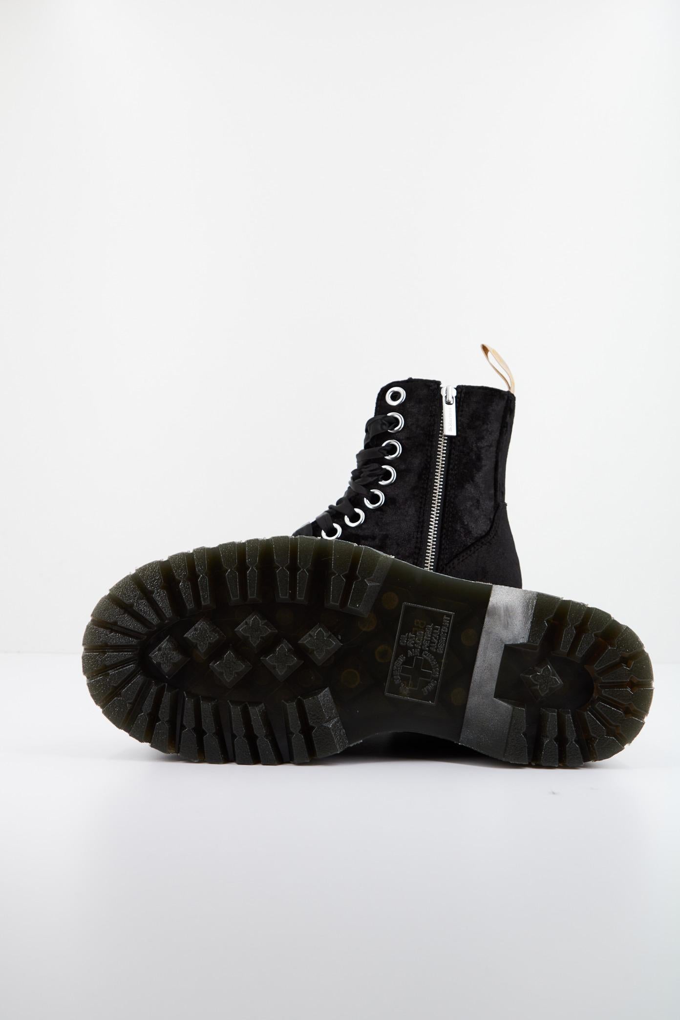 DR. MARTENS VEGAN JADON MAX en color NEGRO (4)