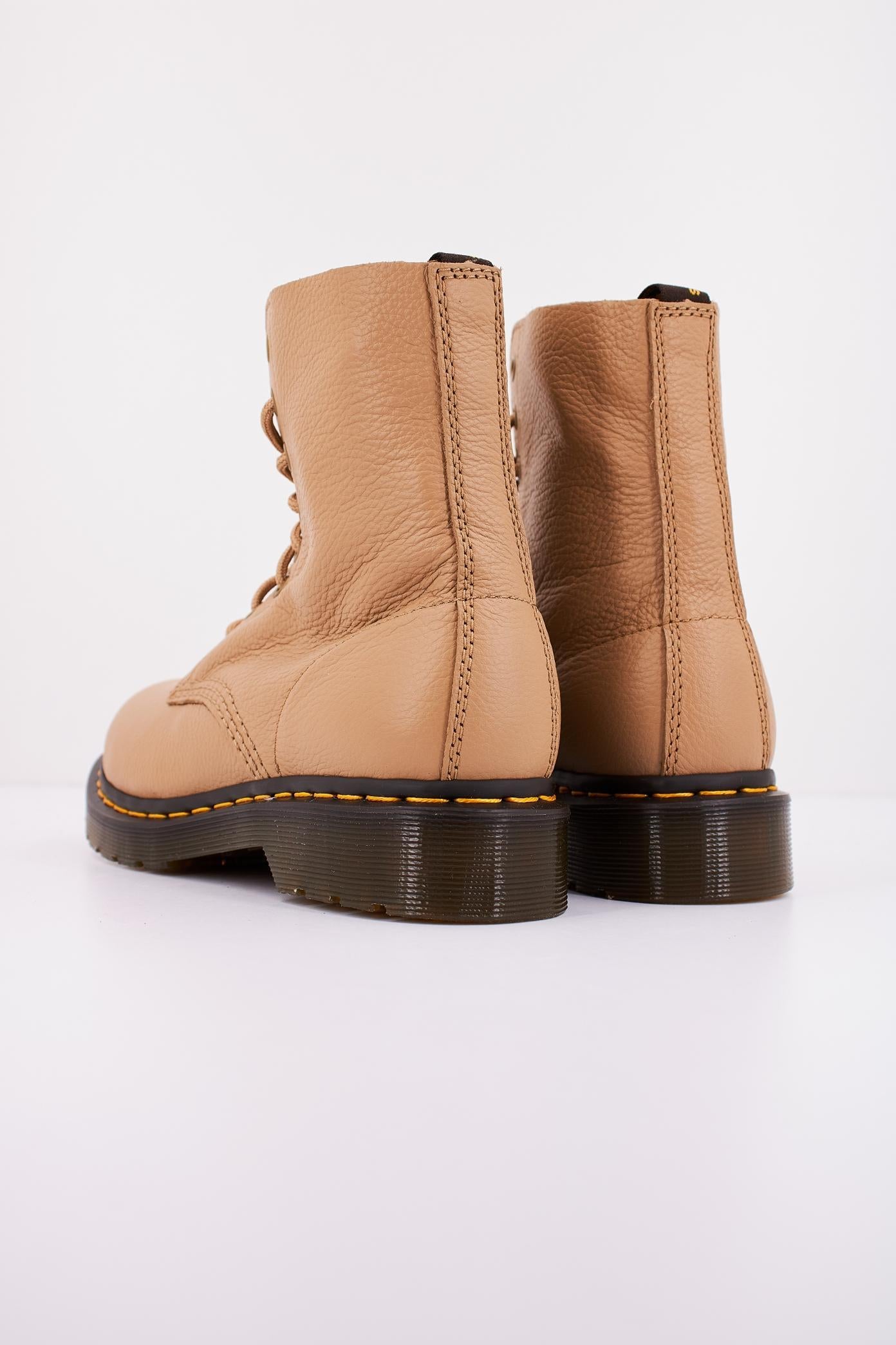 DR. MARTENS PASCAL en color MARRON CLARO (3)
