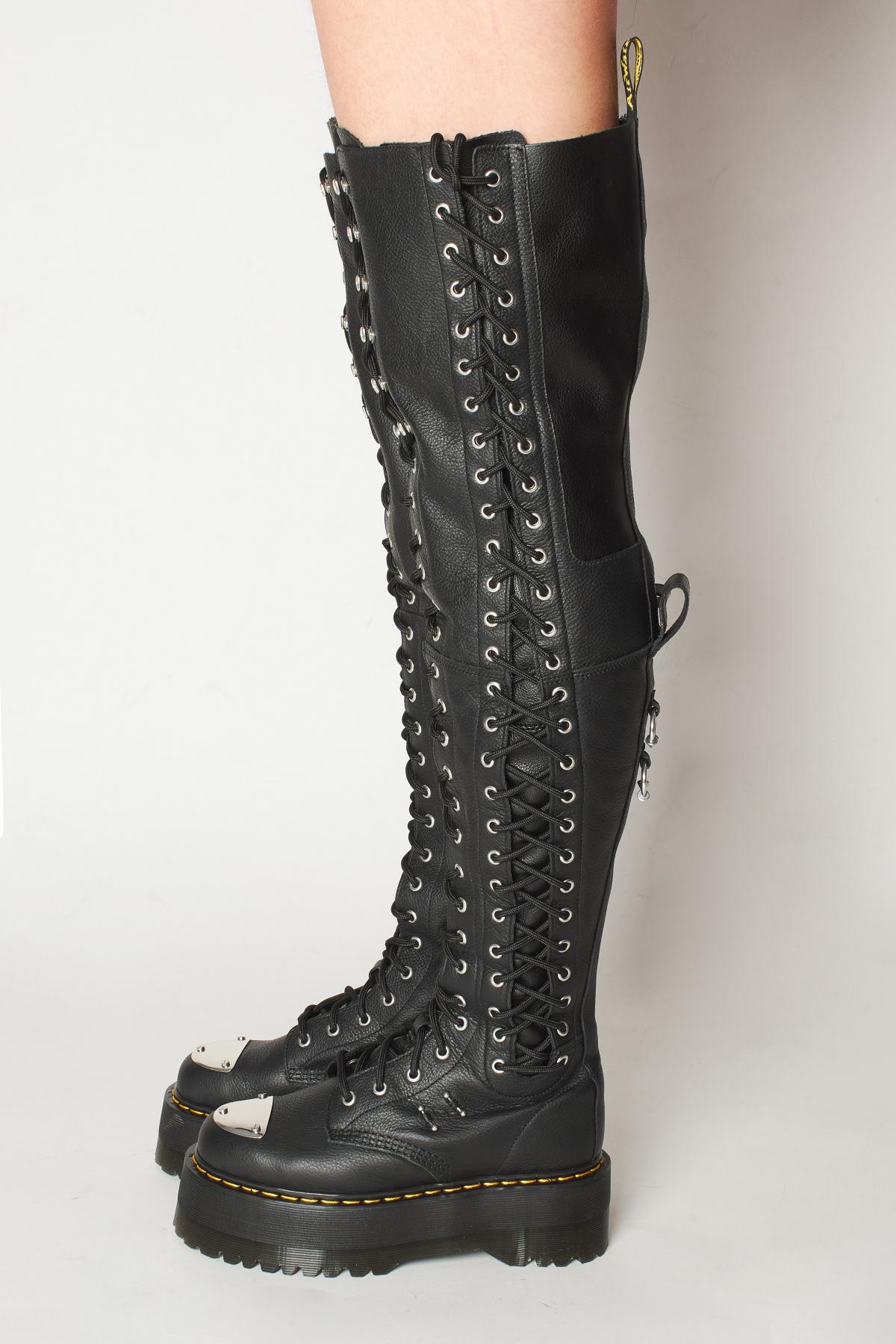 DR. MARTENS I XTRM MAX en color NEGRO (1)
