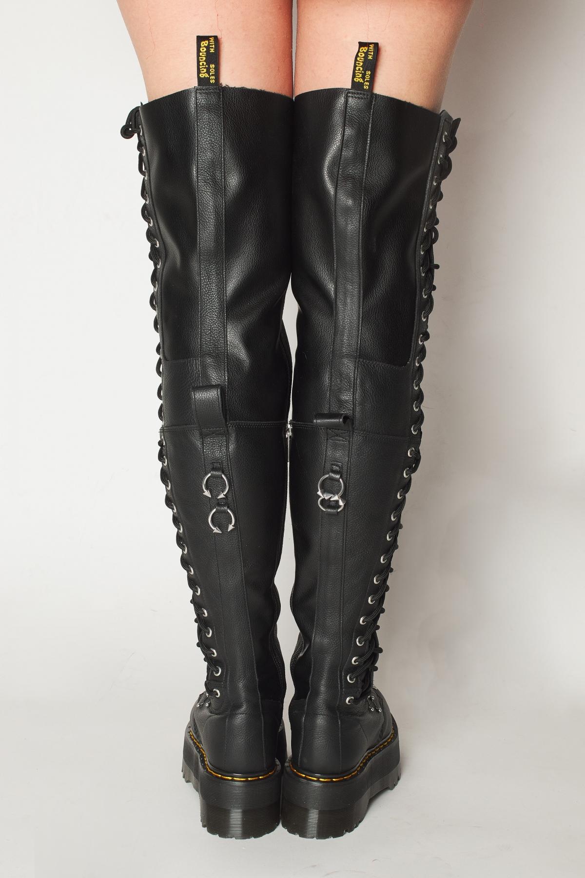 DR. MARTENS I XTRM MAX en color NEGRO (3)