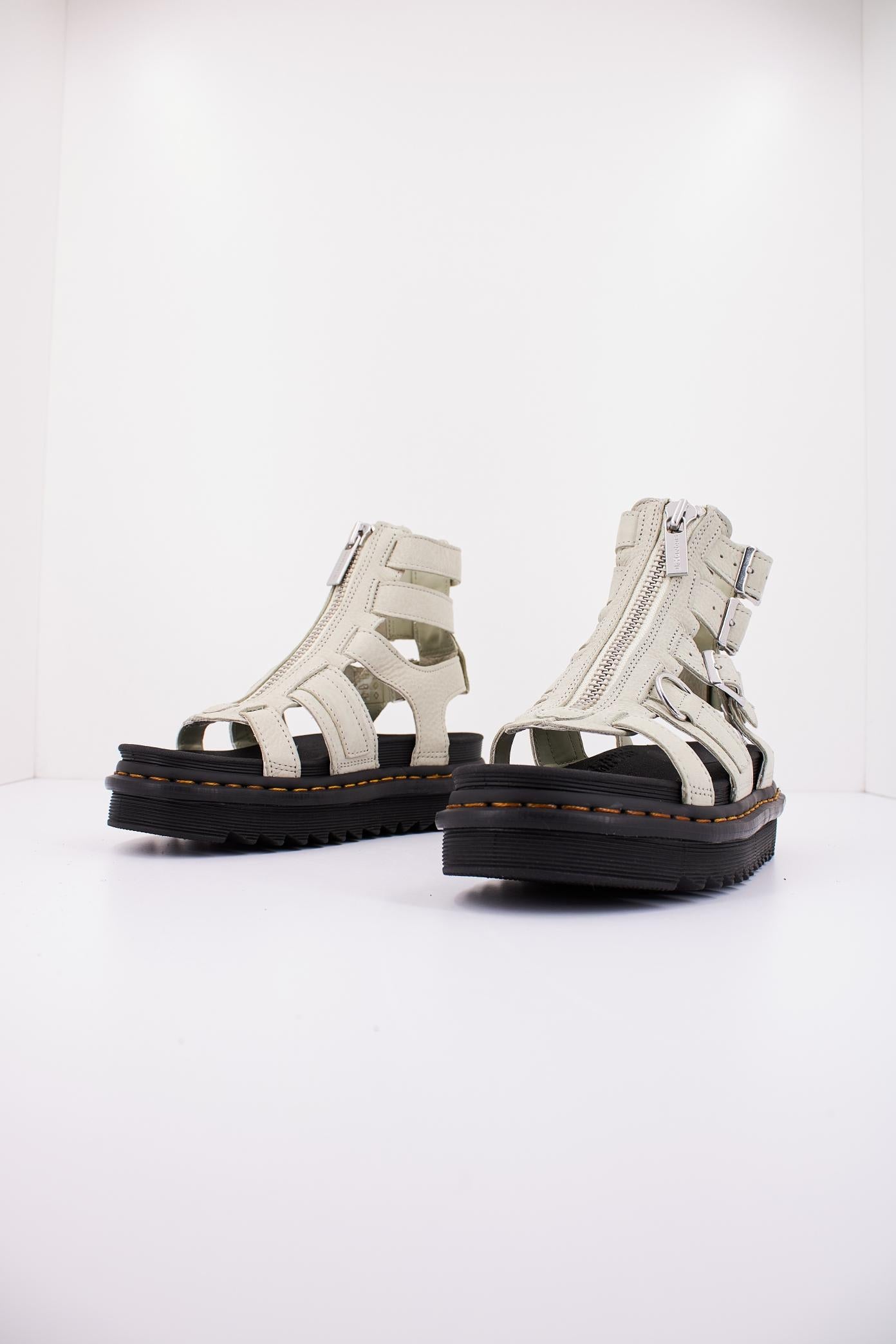 DR. MARTENS OLSON en color VERDE  (2)
