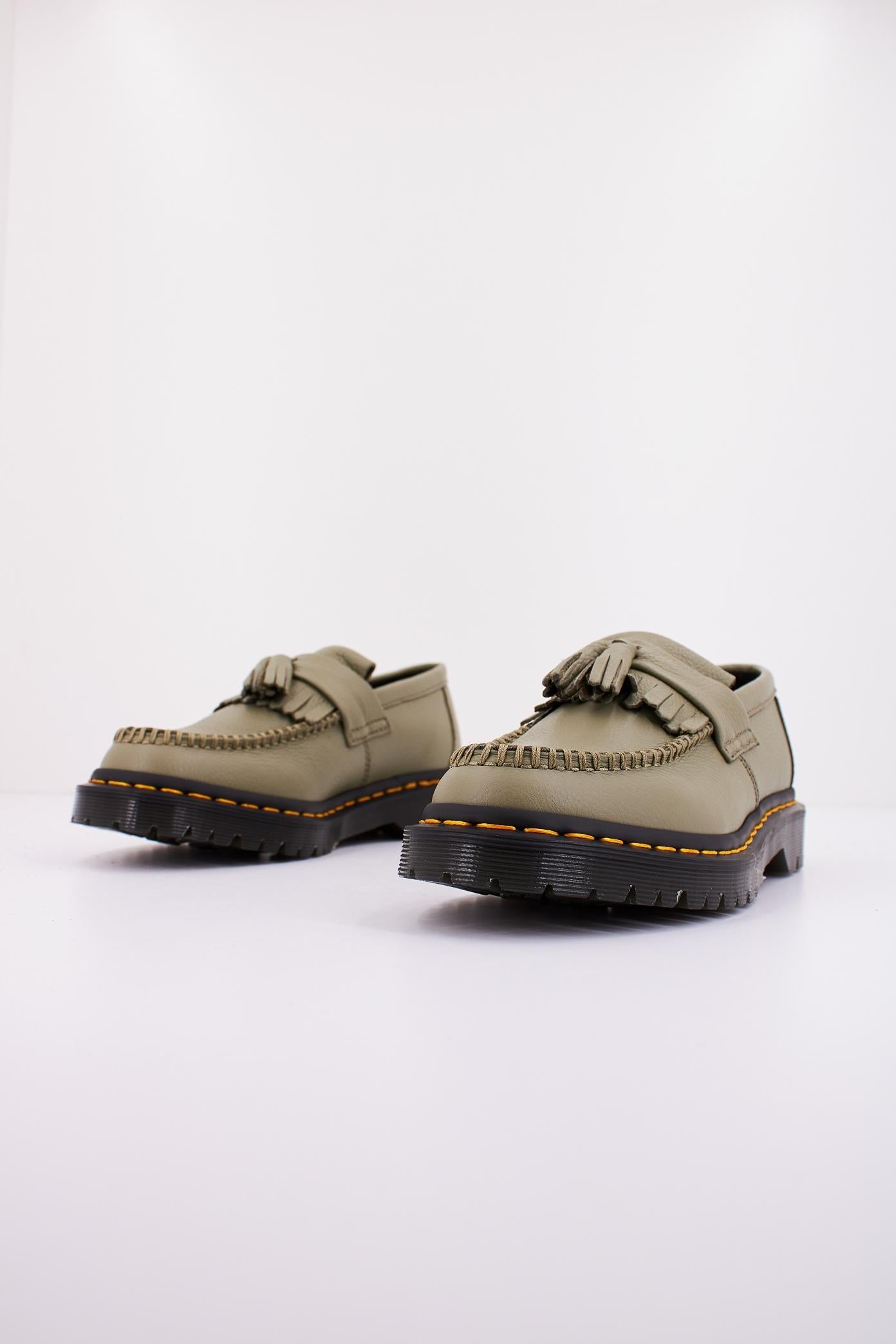 DR. MARTENS ADRIAN en color VERDE (2)