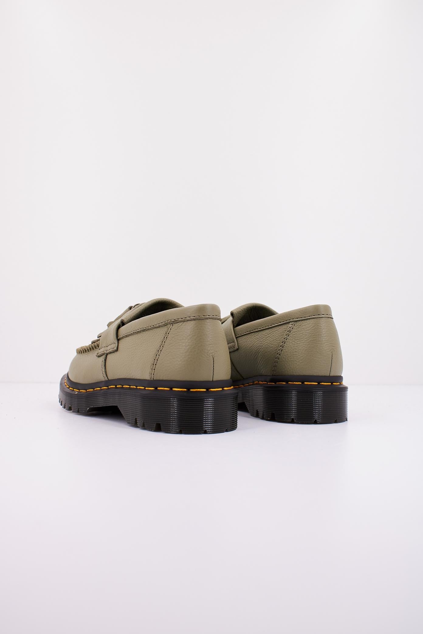 DR. MARTENS ADRIAN en color VERDE (3)
