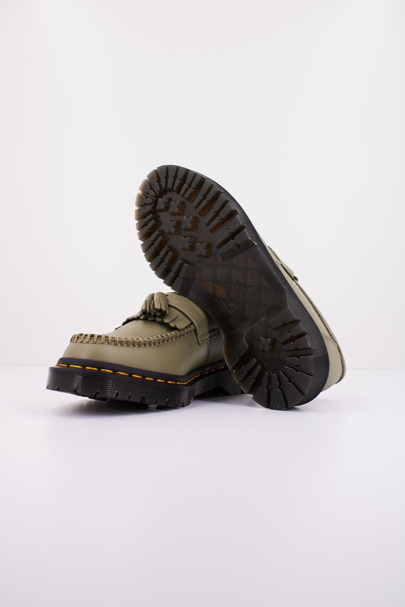 DR. MARTENS ADRIAN en color VERDE (4)