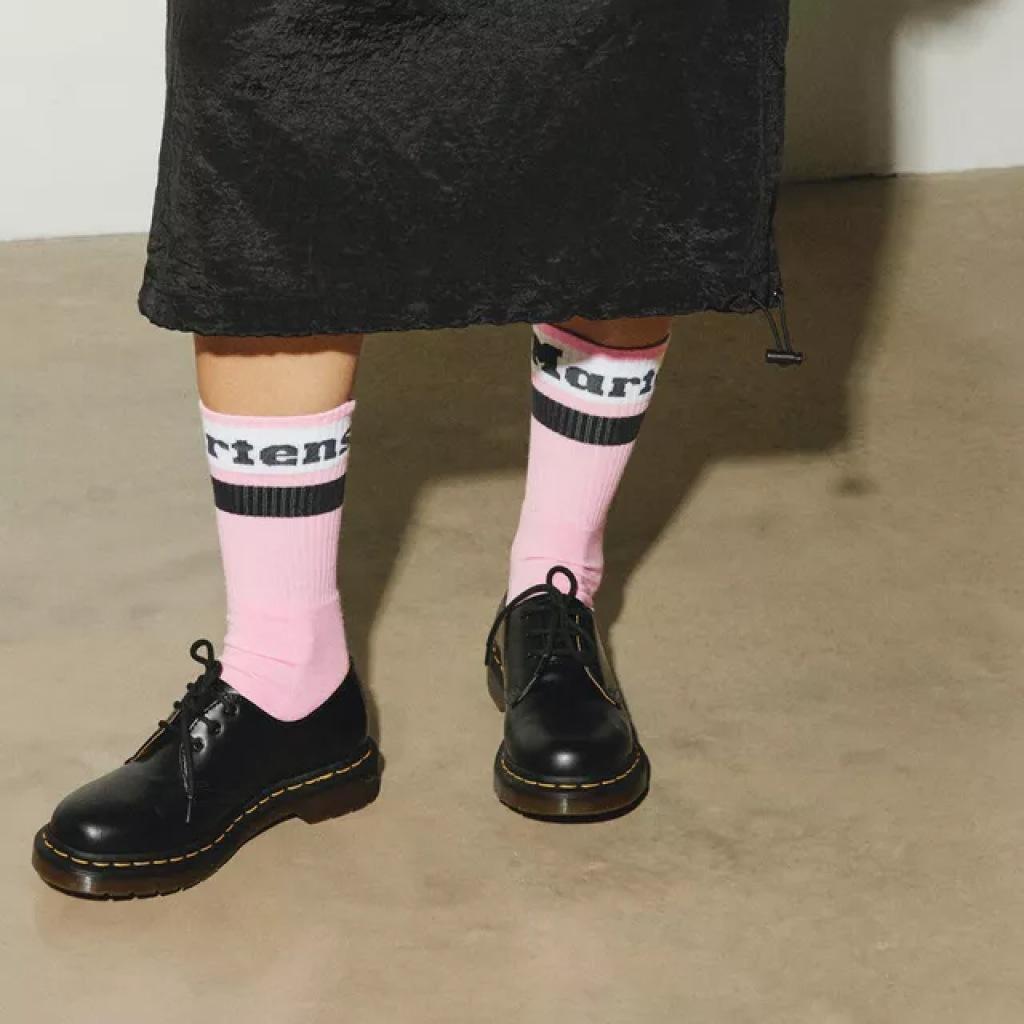 DR. MARTENS ATHLETIC LOGO SOCK en color ROSA (5)