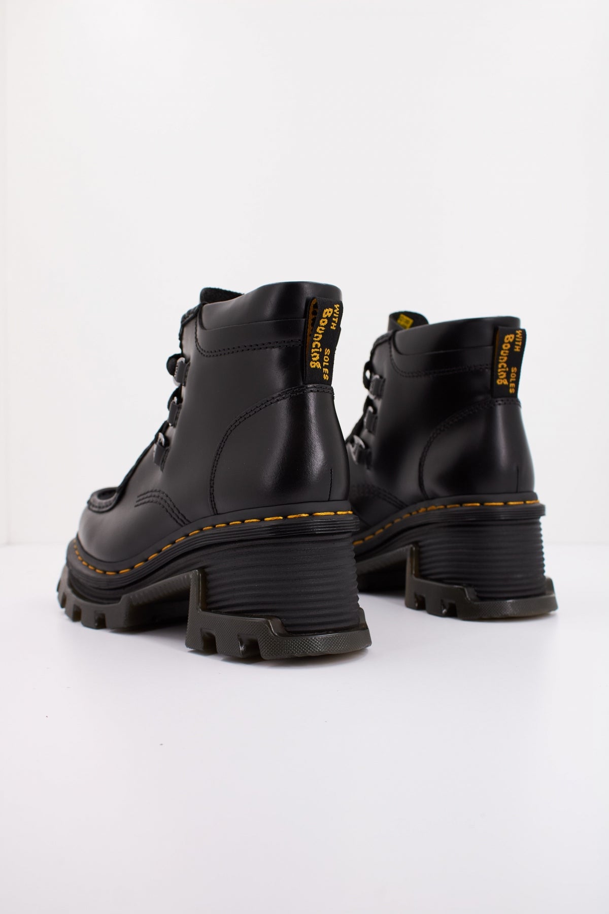 DR. MARTENS CORRAN I en color NEGRO (4)