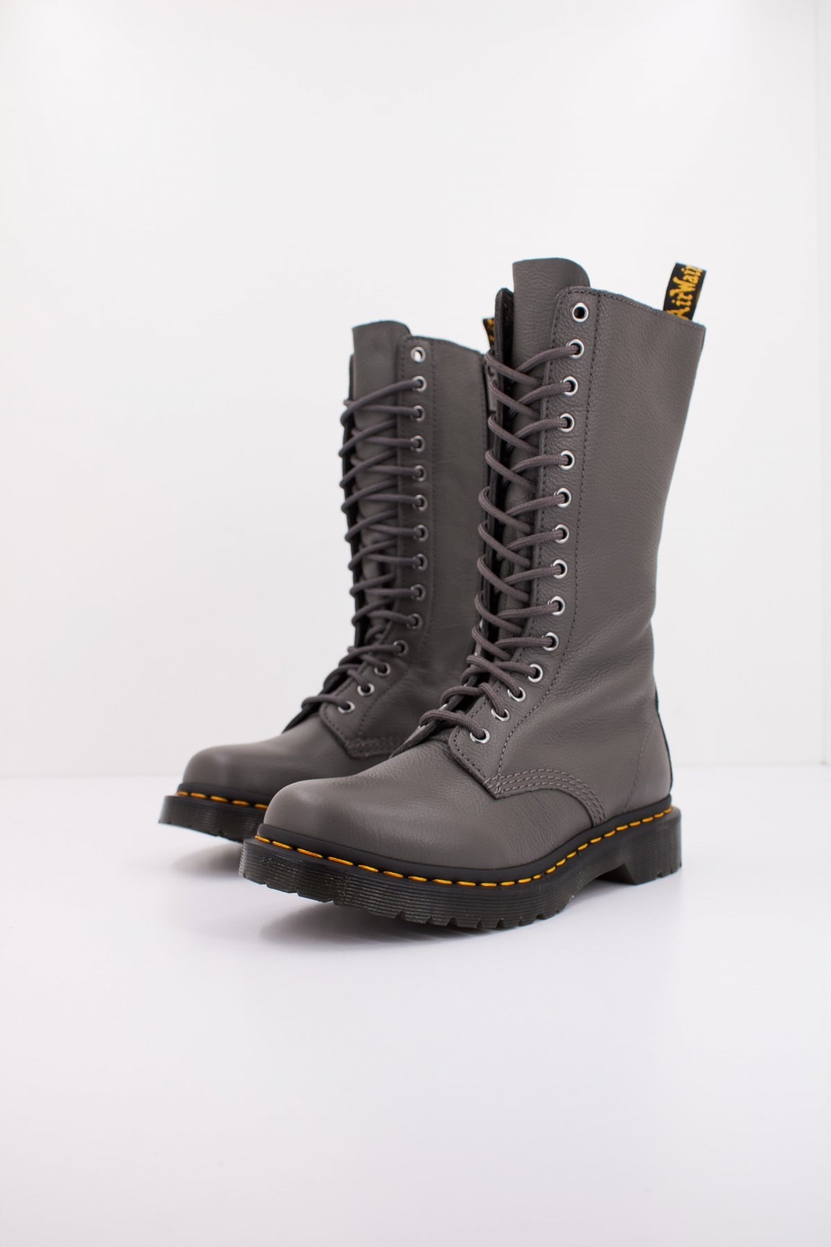 DR. MARTENS B en color GRIS (2)