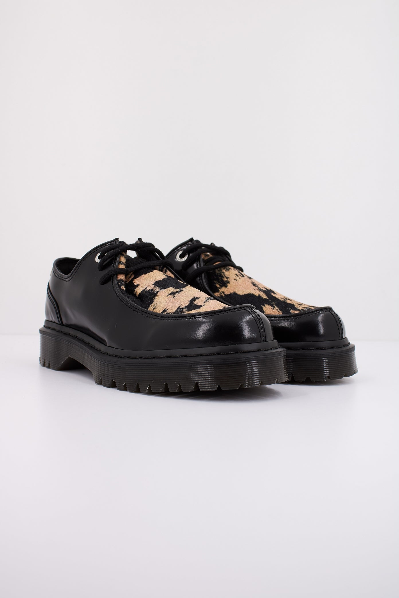DR. MARTENS ZEFFIR I en color NEGRO (2)