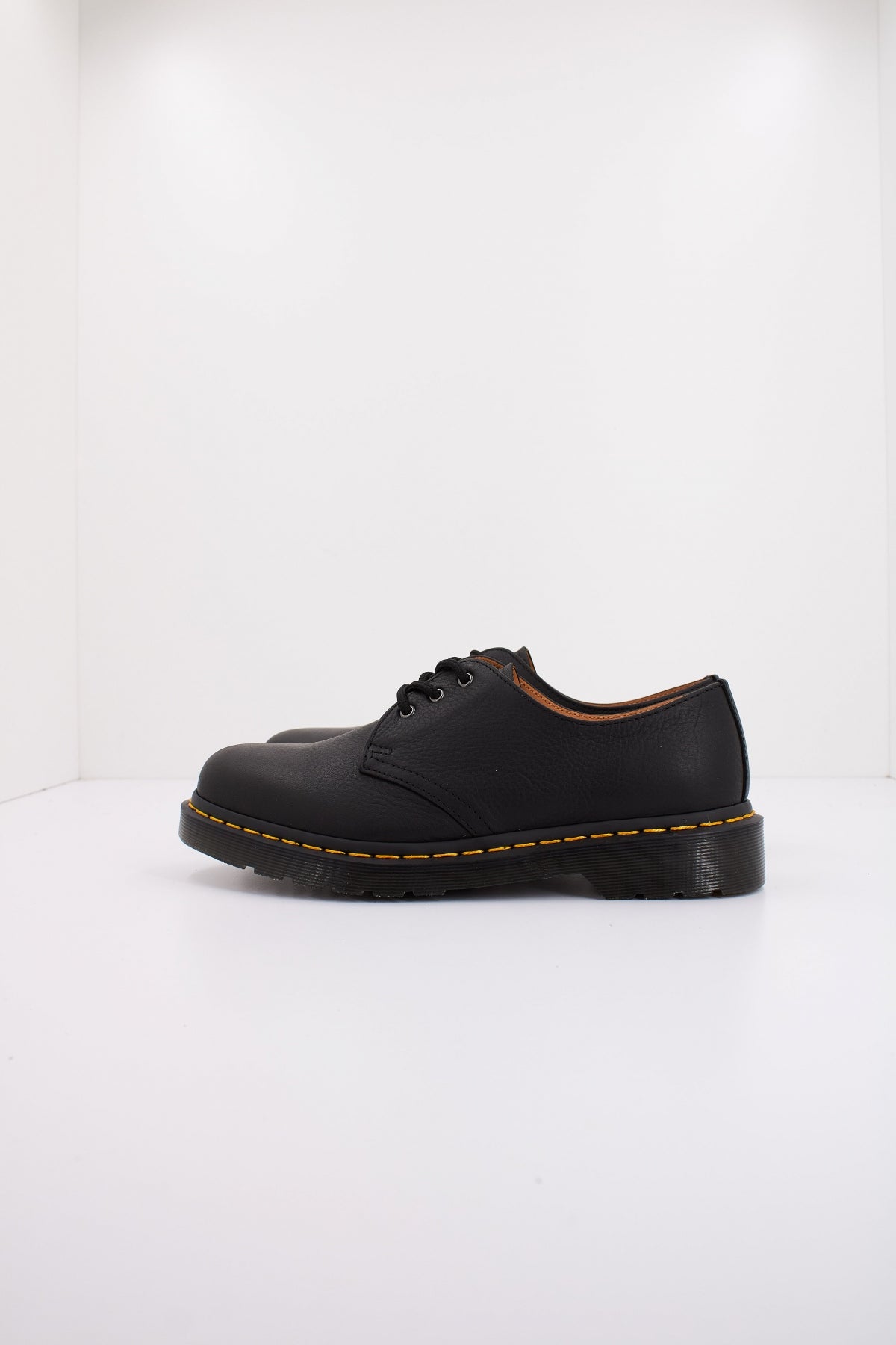 DR. MARTENS en color NEGRO (1)