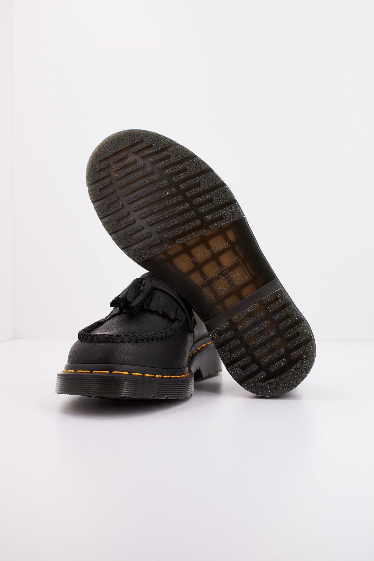DR. MARTENS ADRIAN YS en color NEGRO (5)