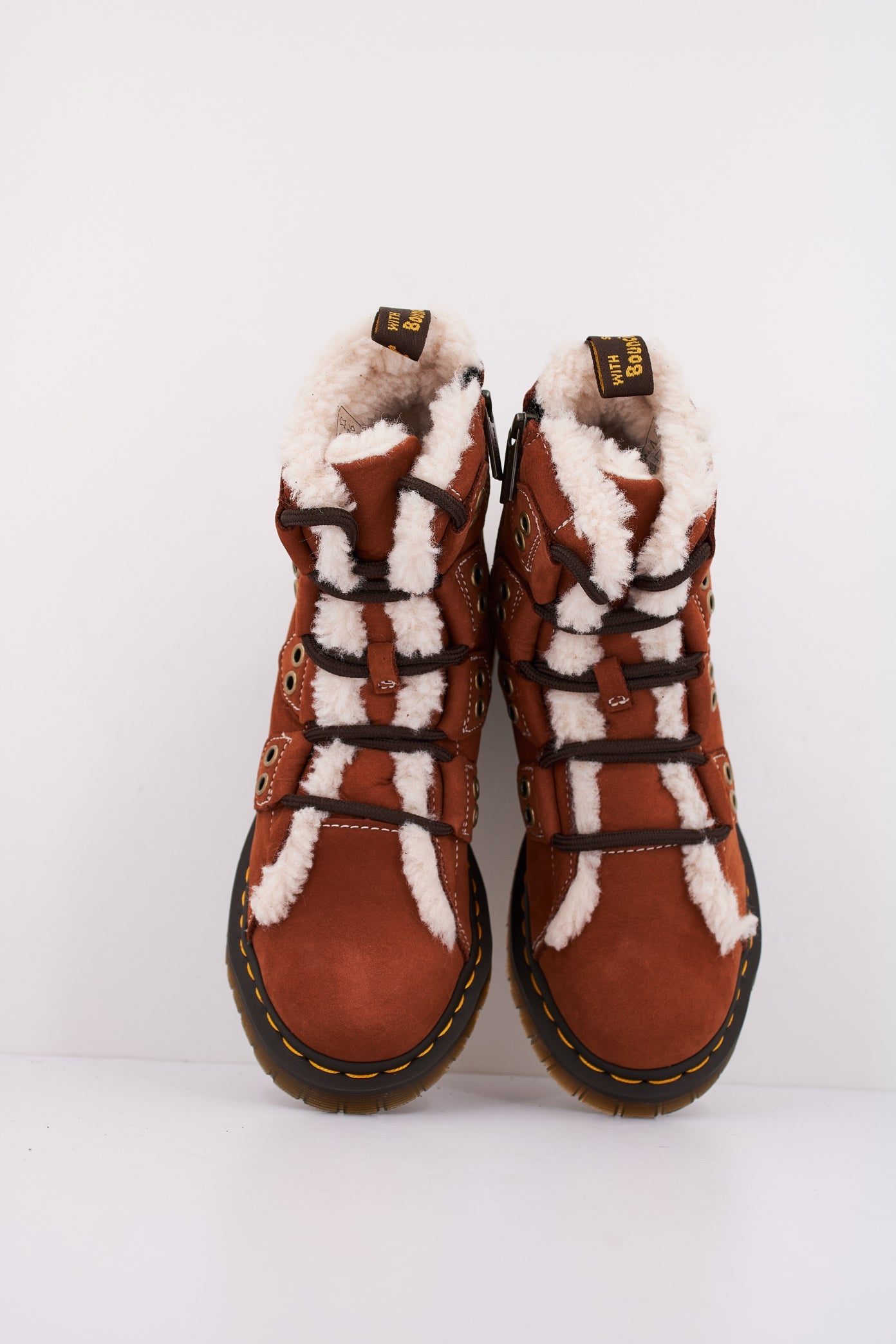 DR. MARTENS LTT FL en color MARRON (3)