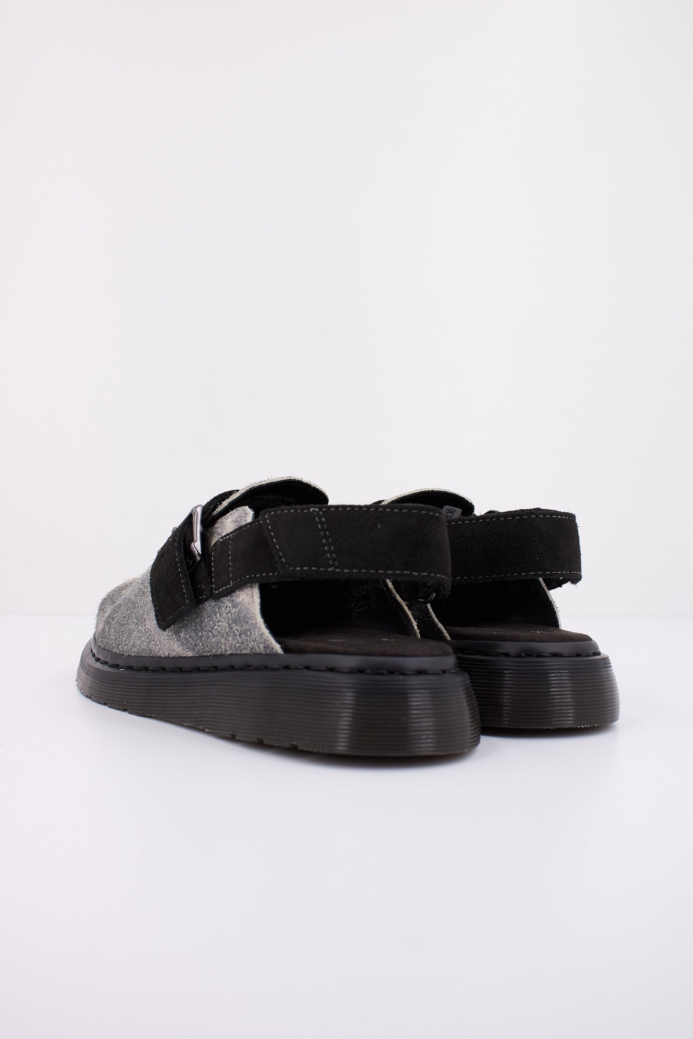 DR. MARTENS JORGE ll en color GRIS (4)