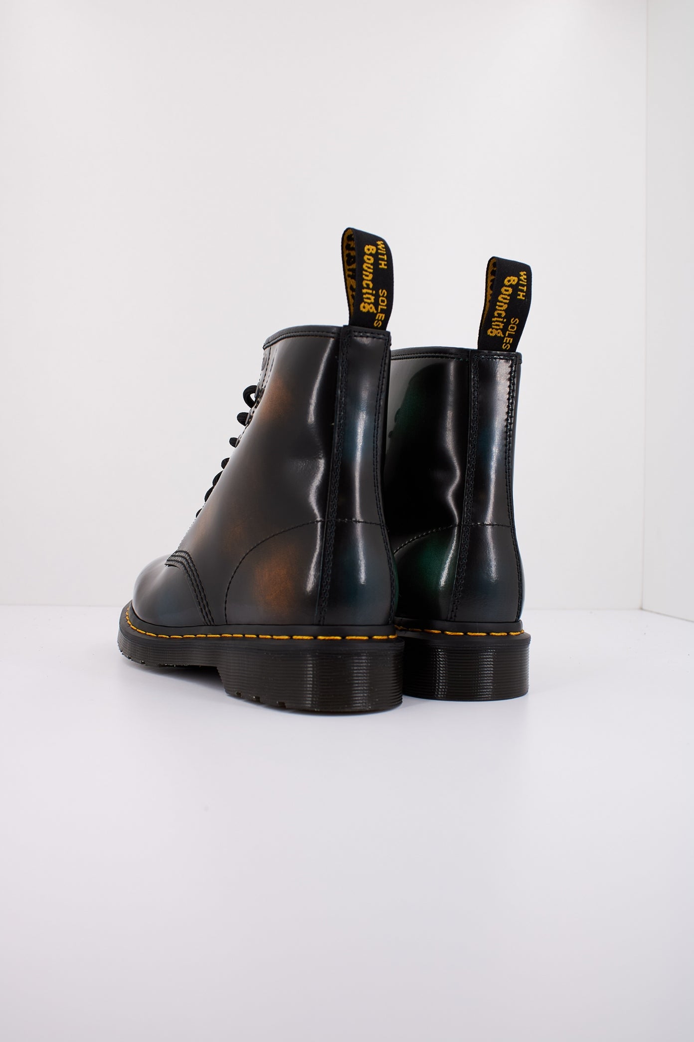 DR. MARTENS en color NEGRO (4)