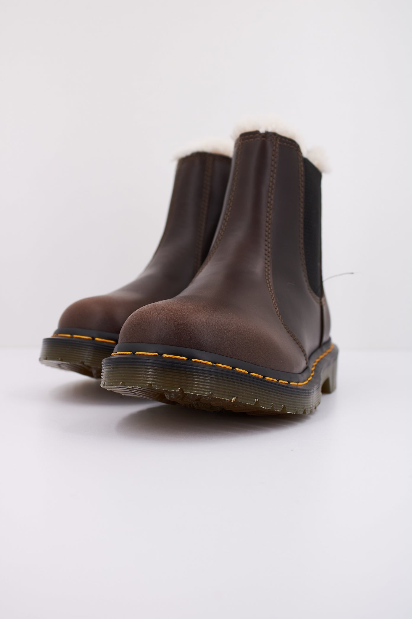 DR. MARTENS LEONORE en color MARRON (2)
