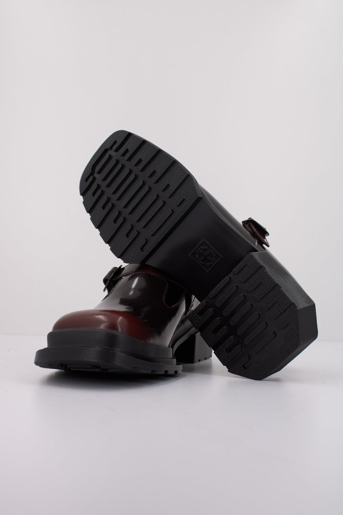DR. MARTENS MAYBOLE MJ en color NEGRO (5)