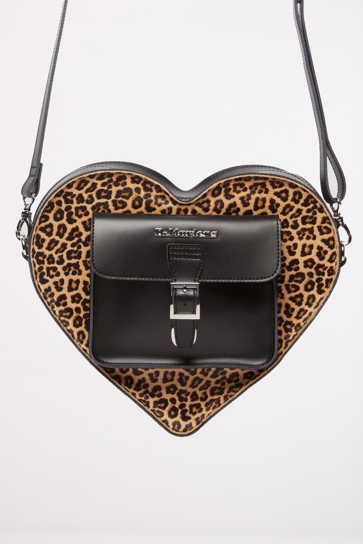 DR. MARTENS HEART BACKPACK en color ANIMAL PRINT (3)