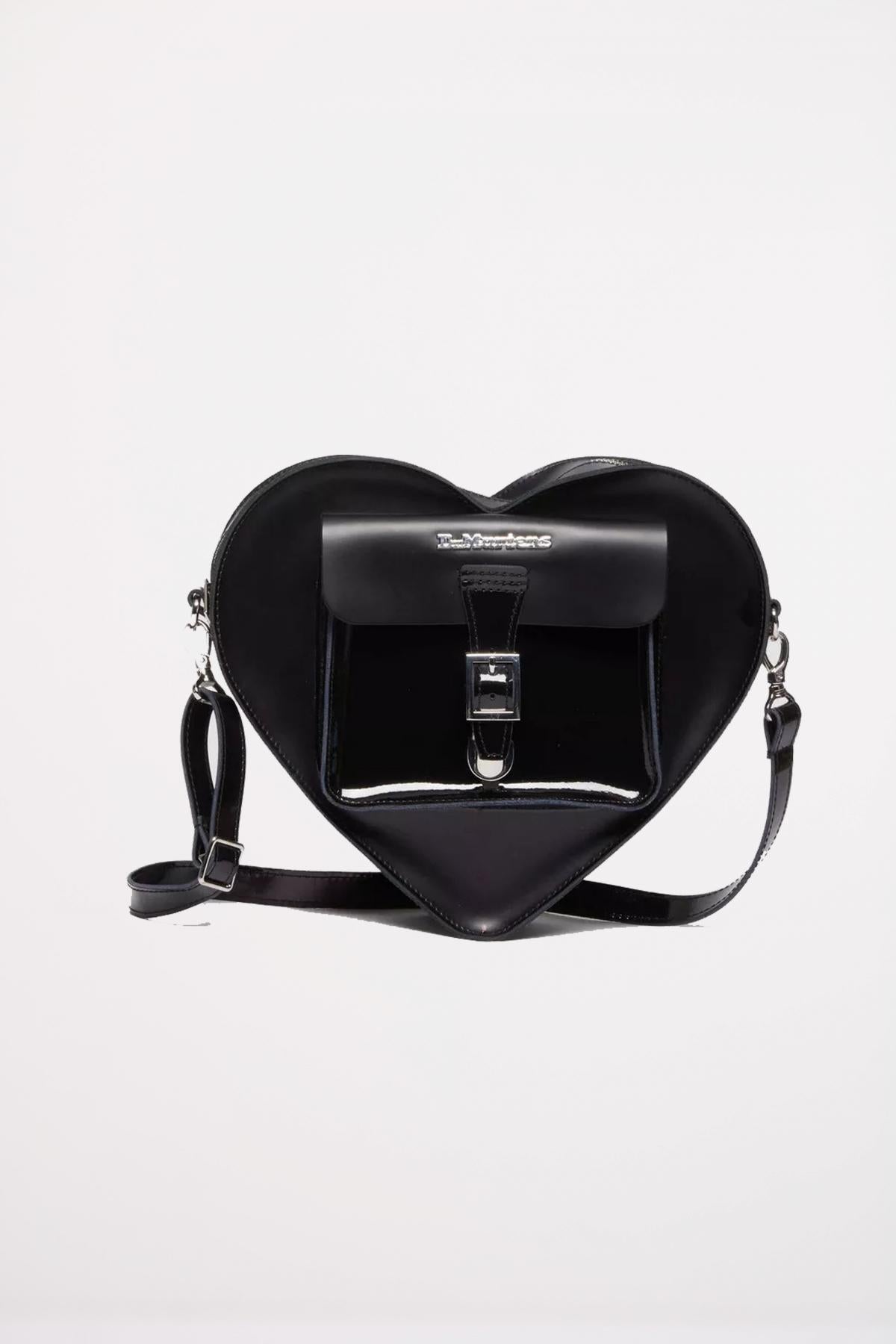DR. MARTENS HEART BACKPACK en color NEGRO (1)