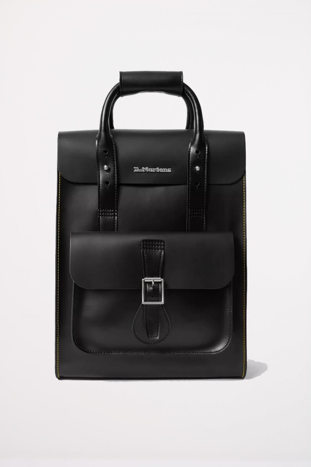 DR. MARTENS KIEV SMOOTH BACKPACK en color NEGRO (1)