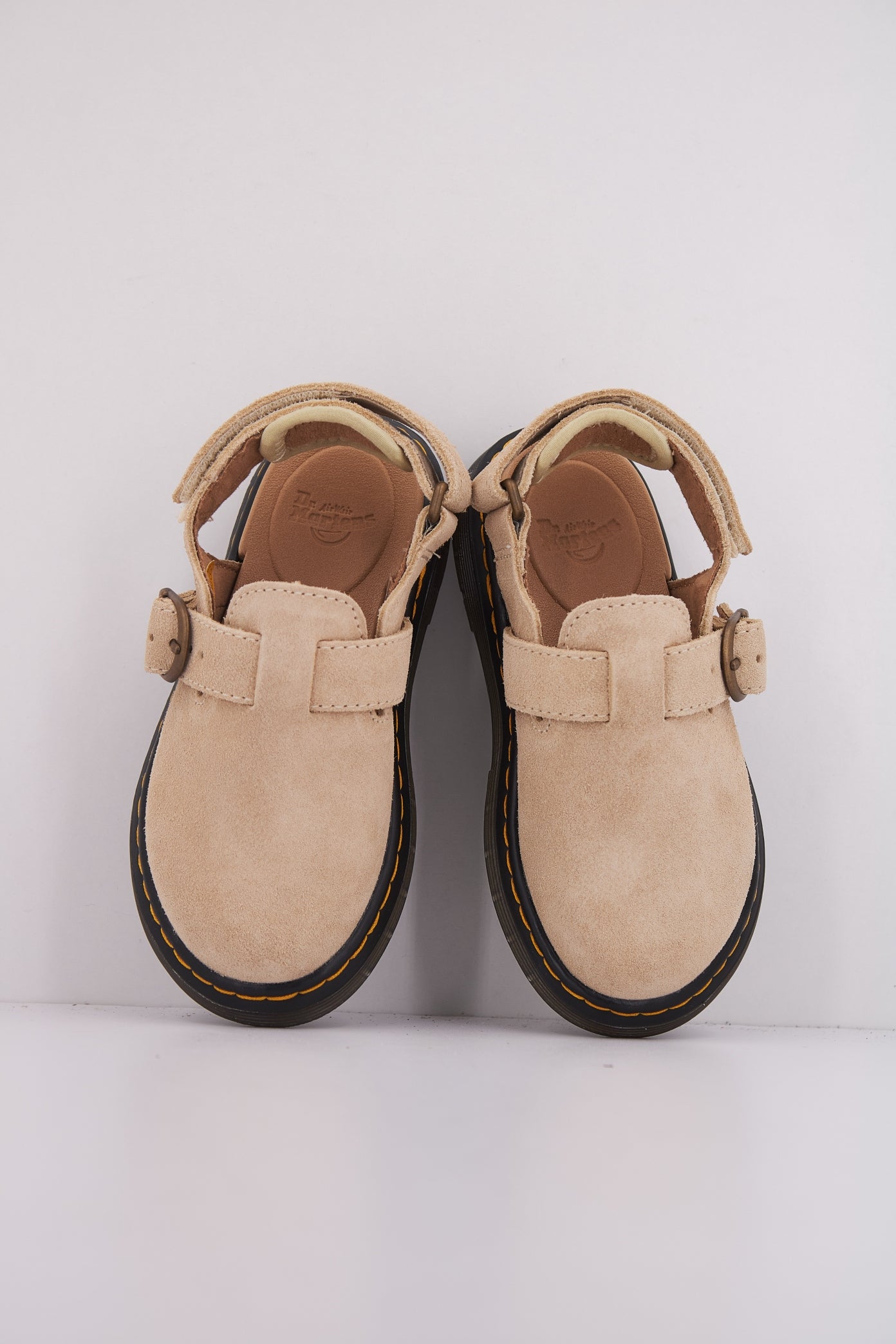 DR. MARTENS JORGIE T en color BEIS (3)