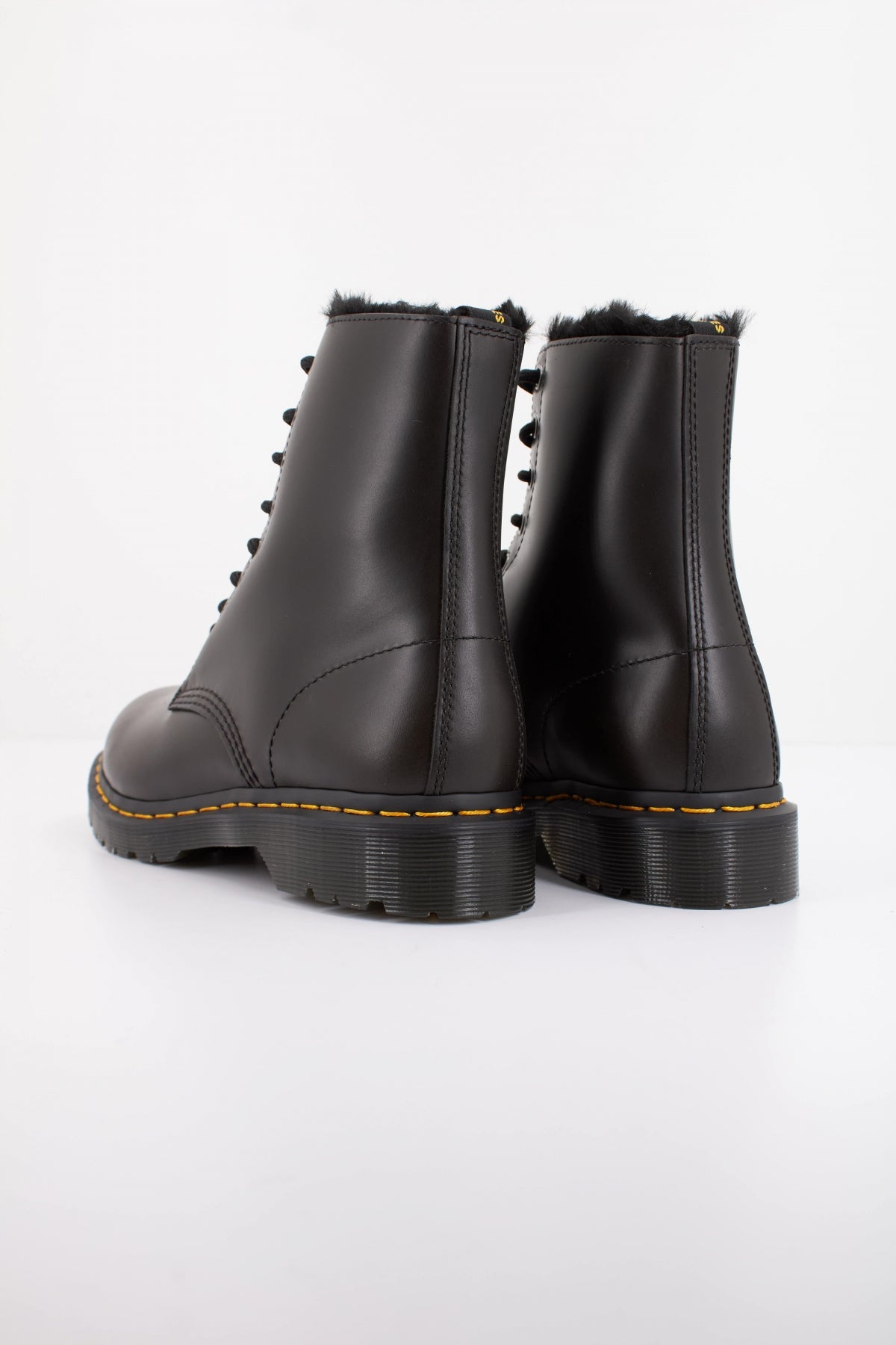 DR. MARTENS SERENA en color NEGRO (3)